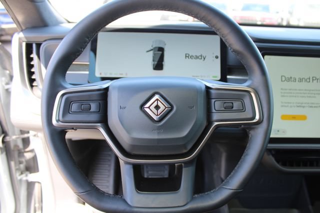 Used 2025 Rivian R1S Adventure AWD/4WD image 16