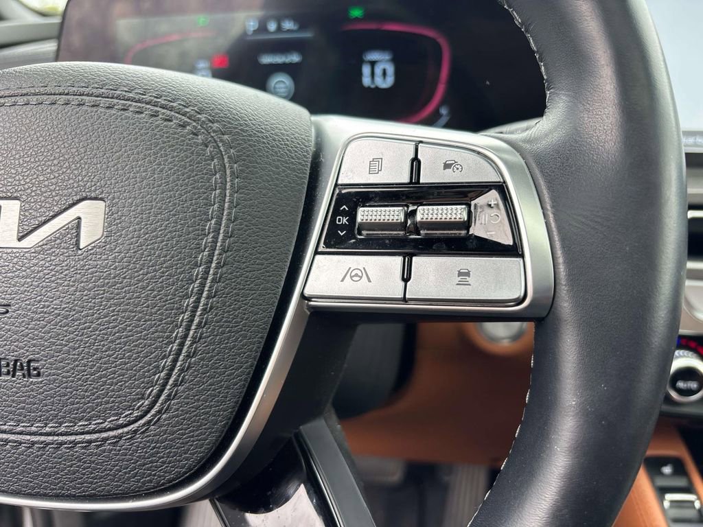 Used 2025 Kia Telluride AWD image 20