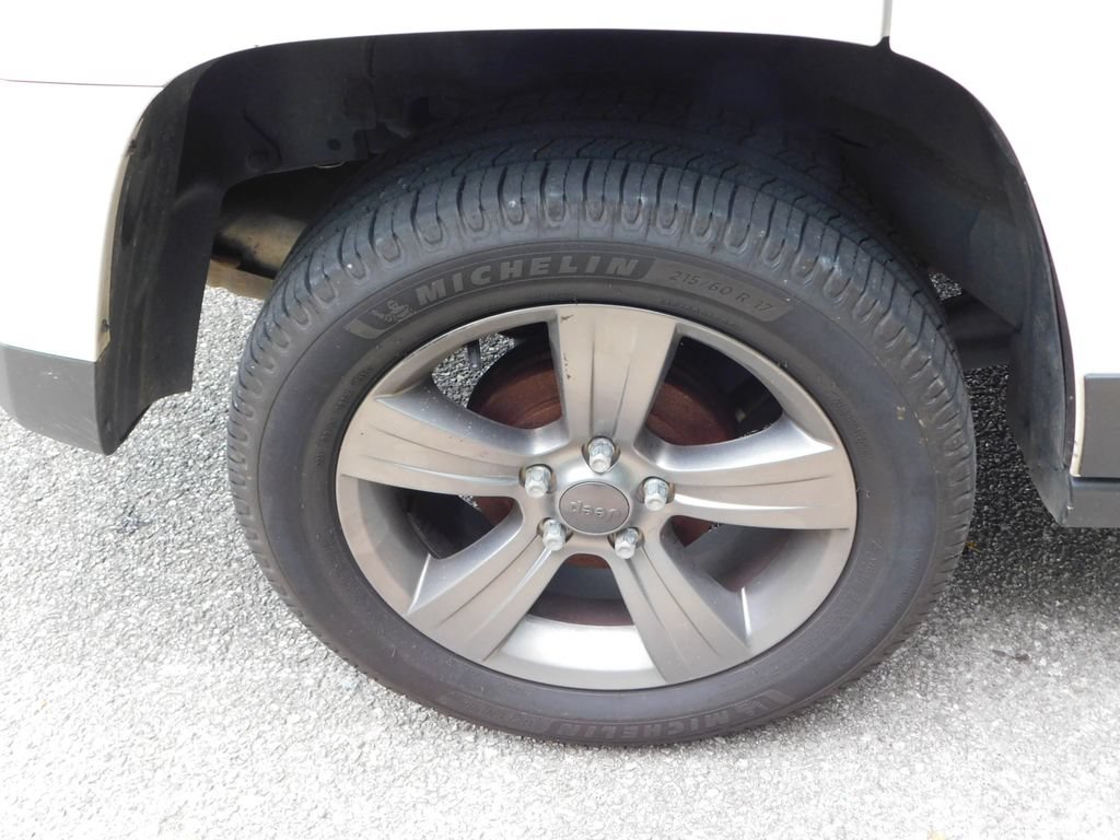 Used 2016 Jeep Patriot Sport w/ Power Value Group FWD image 7