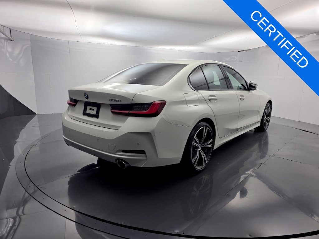 Certified 2023 BMW 330i Sedan w/ Driving Assistance Package RWD image 4