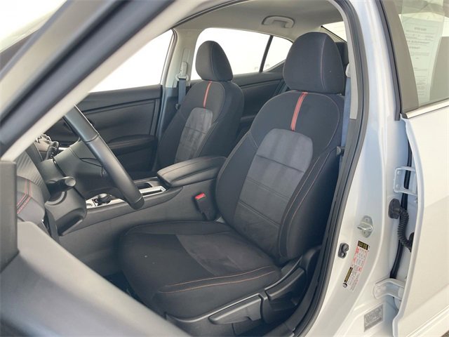 Used 2024 Nissan Sentra SR image 2