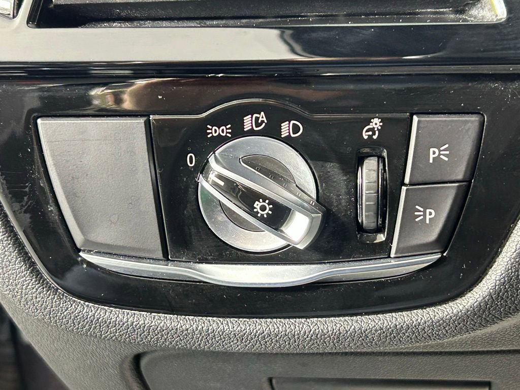 Used 2023 BMW 530i xDrive w/ M Sport Package image 31