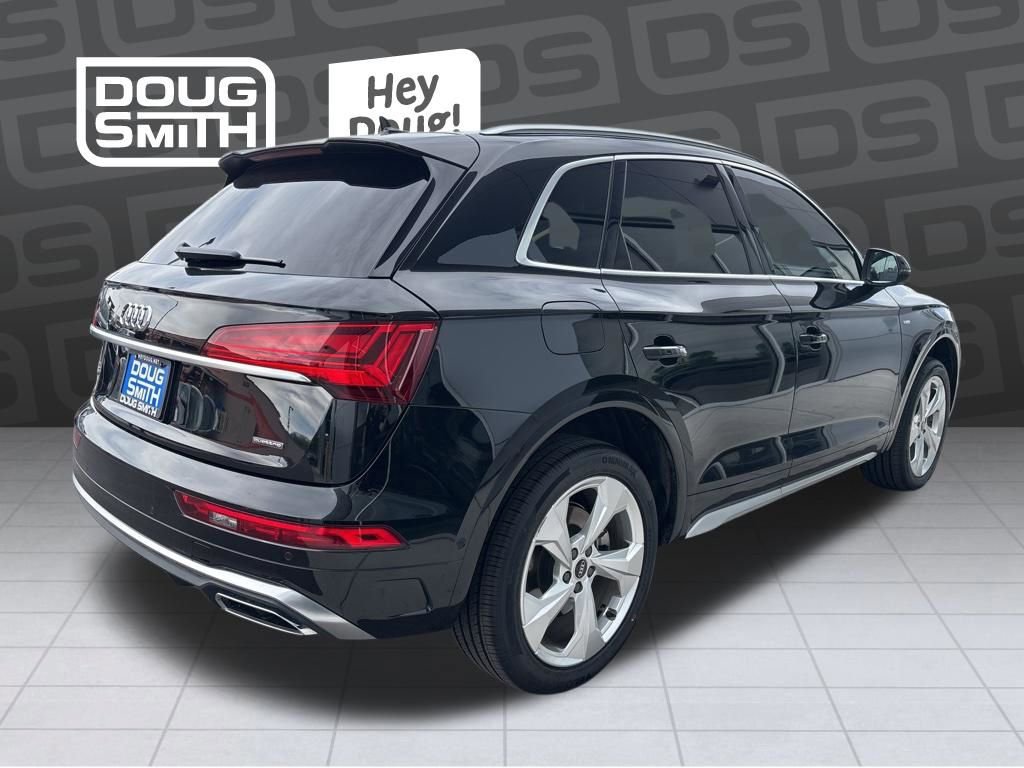 Used 2023 Audi Q5 2.0T Prestige w/ Prestige Package image 4