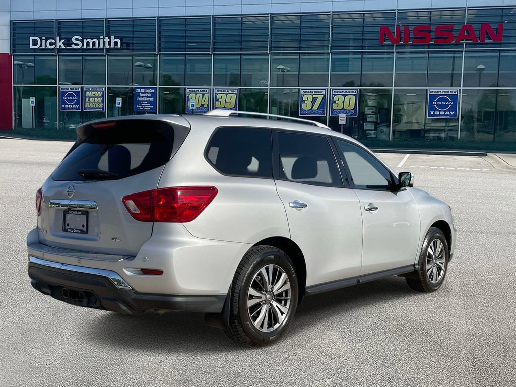 Used 2017 Nissan Pathfinder SL w/ SL Tech Package image 6