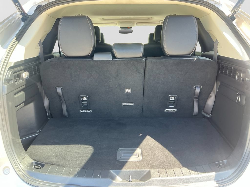 Used 2024 MAZDA CX-90 Plug-In Hybrid w/ Preferred AWD/4WD image 17