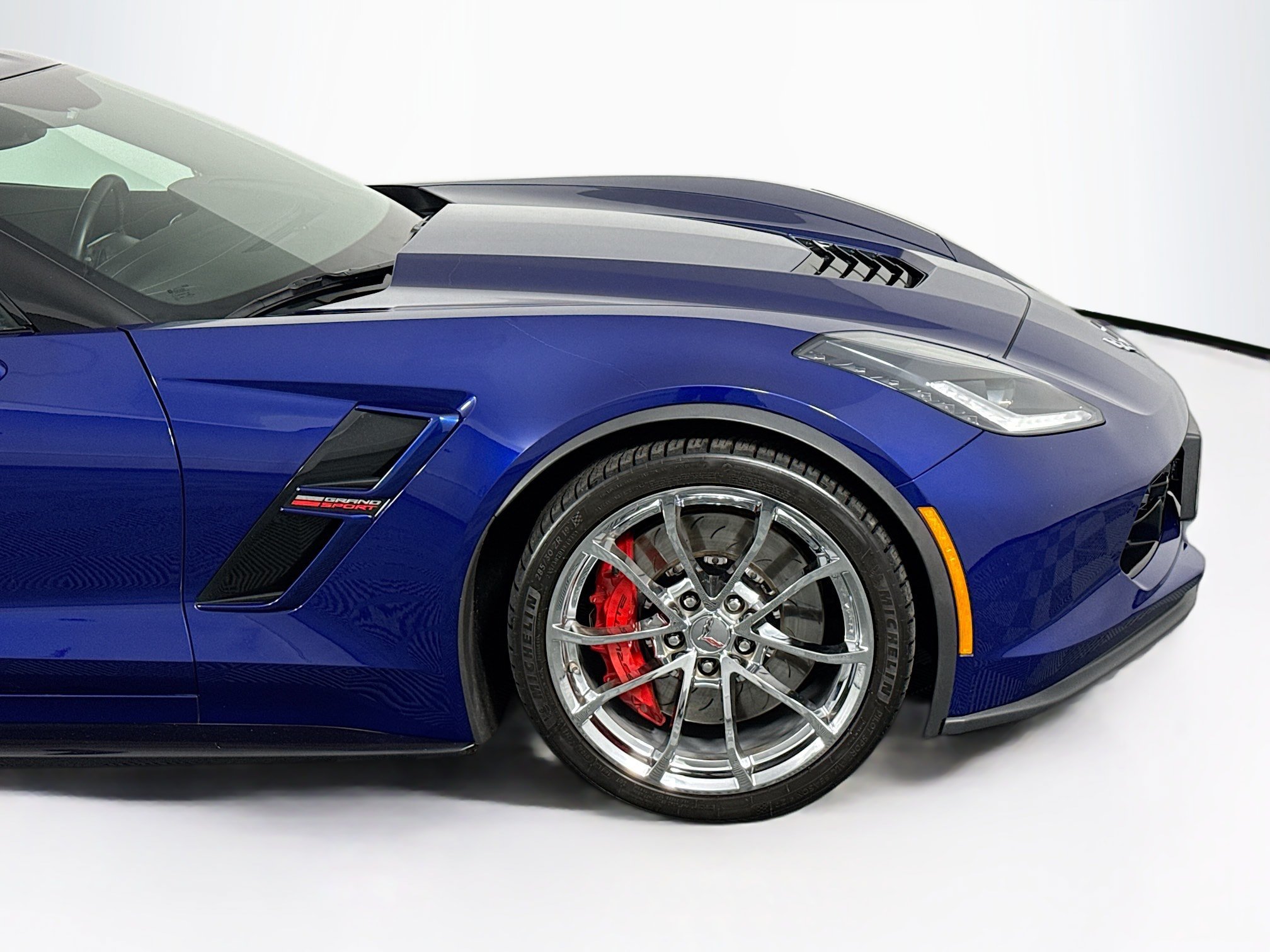 Used 2019 Chevrolet Corvette Grand Sport RWD image 40