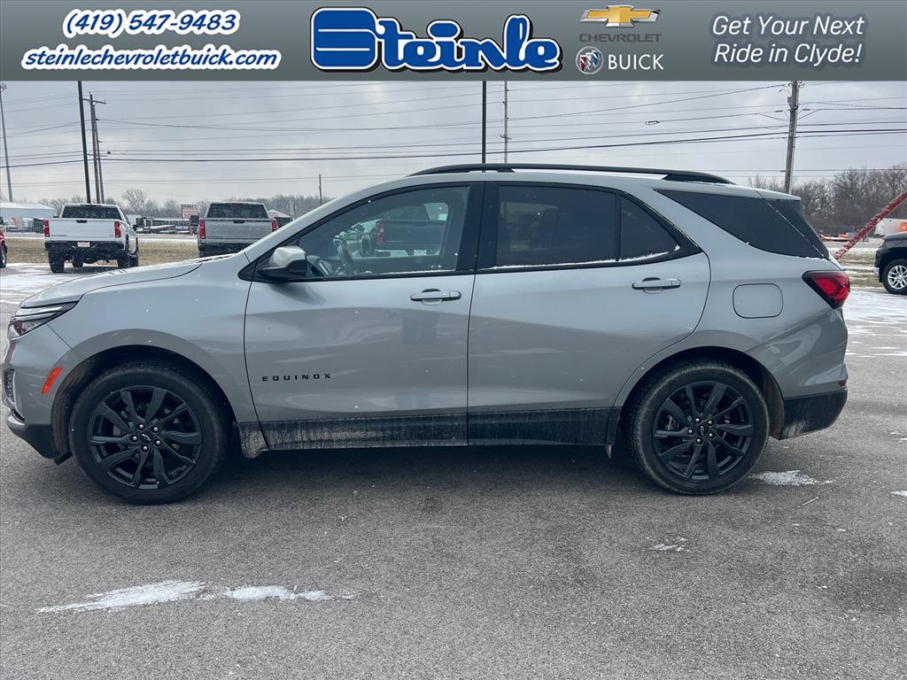 Used 2023 Chevrolet Equinox RS image 1