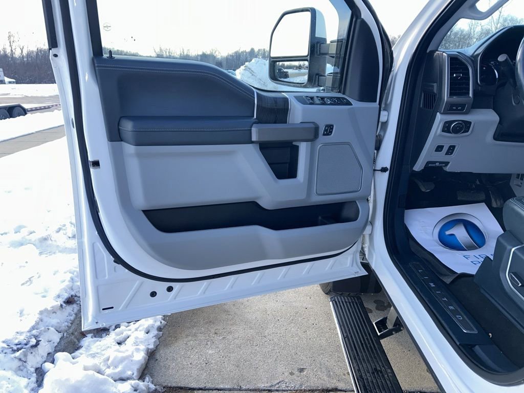 Used 2022 Ford F250 Limited image 14