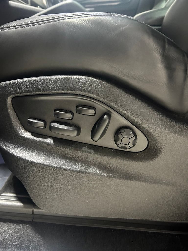 Used 2022 Porsche Cayenne Coupe AWD/4WD image 14
