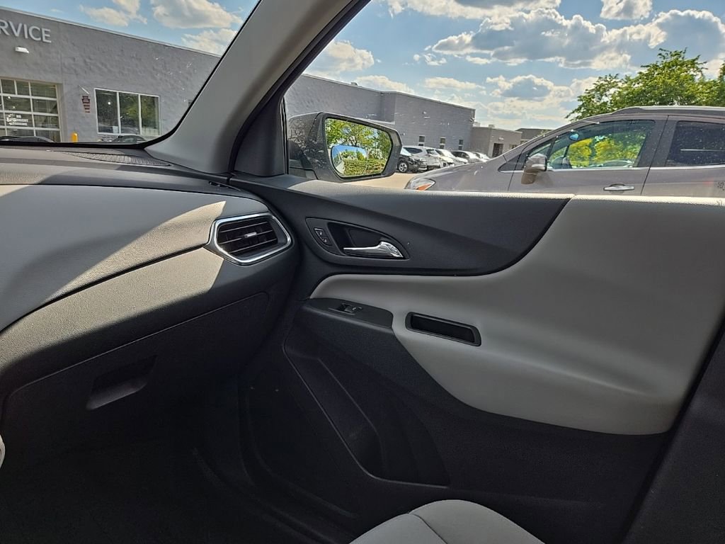 Used 2020 Chevrolet Equinox LS w/ LPO, Floor Liner Package AWD/4WD image 22