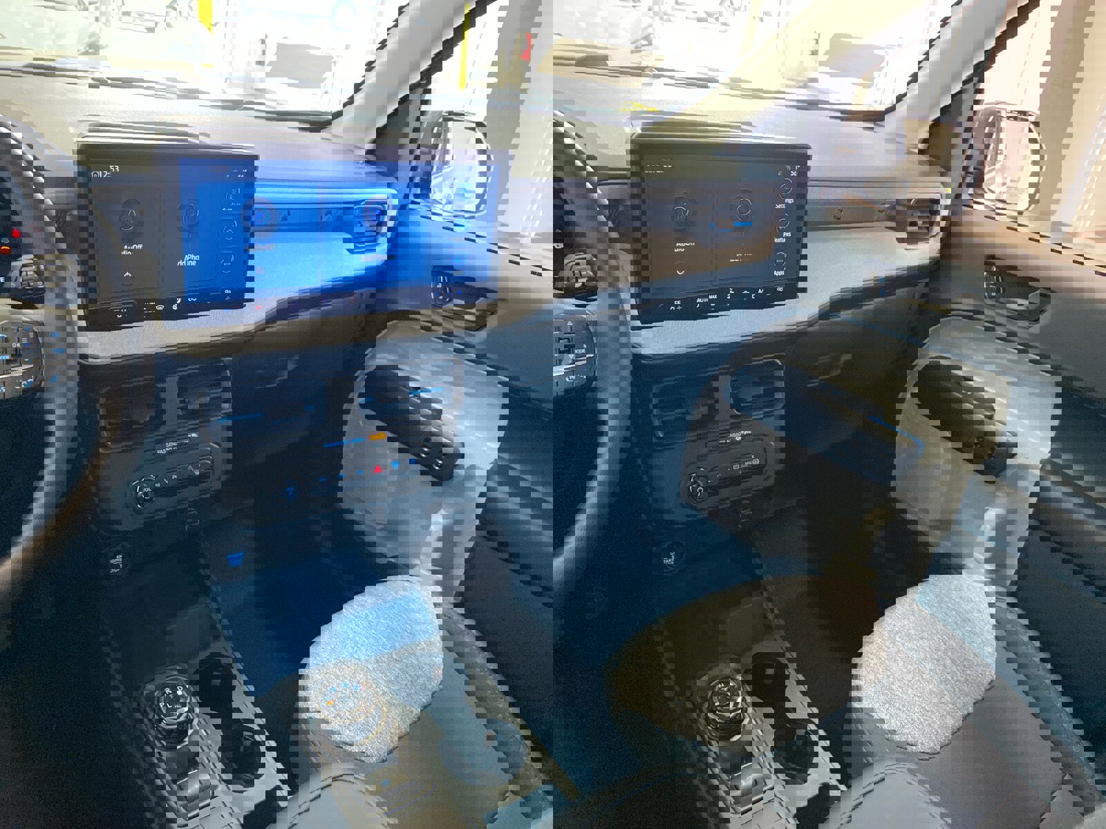 New 2026 Ford Maverick XLT image 19