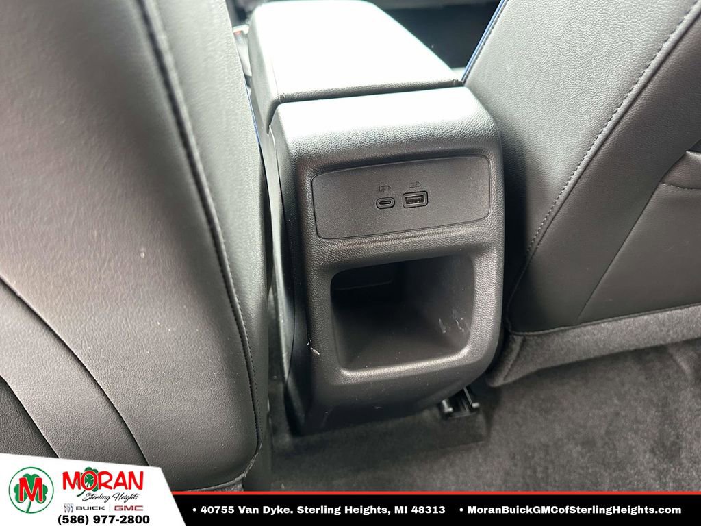 Used 2024 Buick Envista Sport Touring w/ Convenience I Package FWD image 13