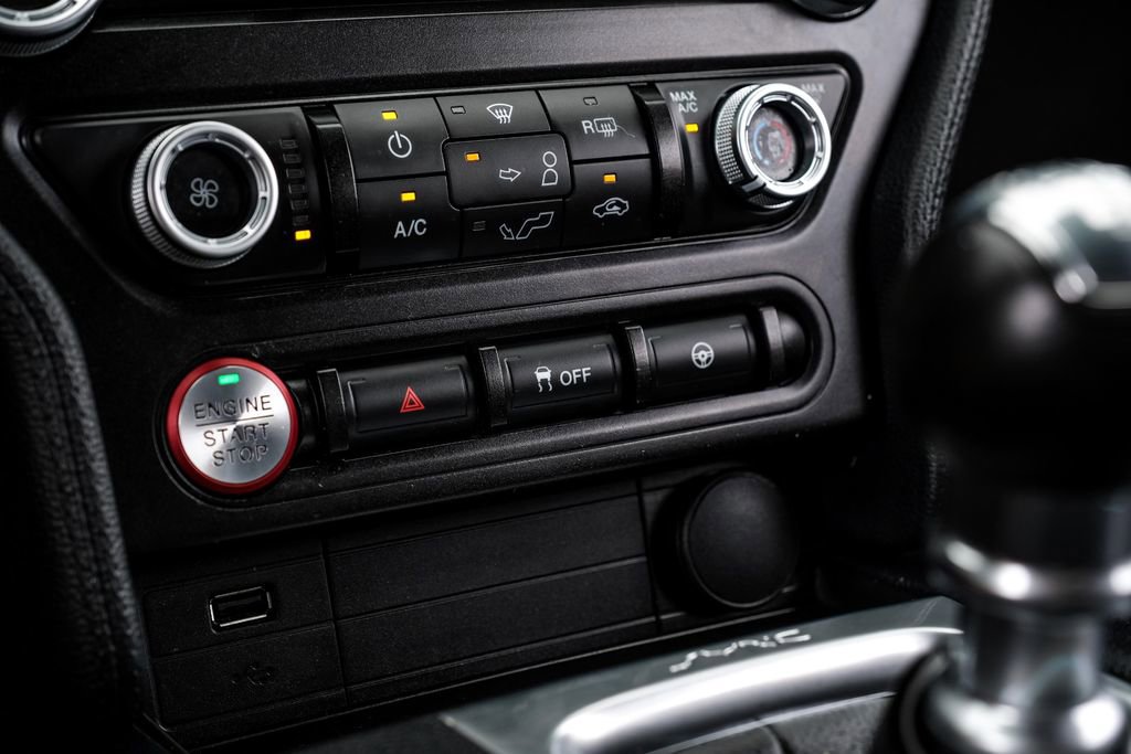 Used 2022 Ford Mustang GT RWD image 24