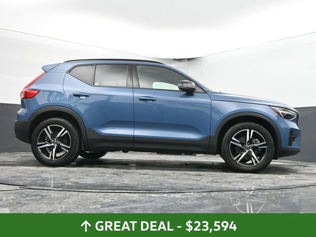 Used 2024 Volvo XC40 B5 Core image 51