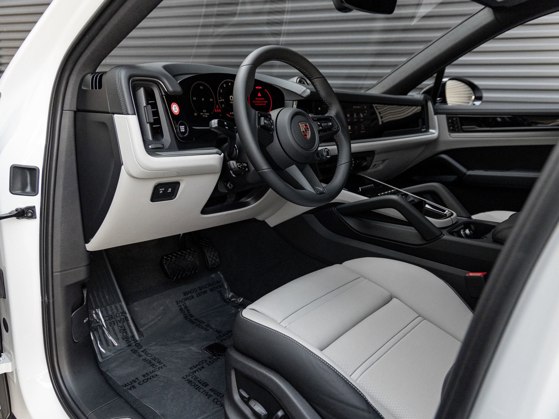 New 2026 Porsche Cayenne Coupe image 4