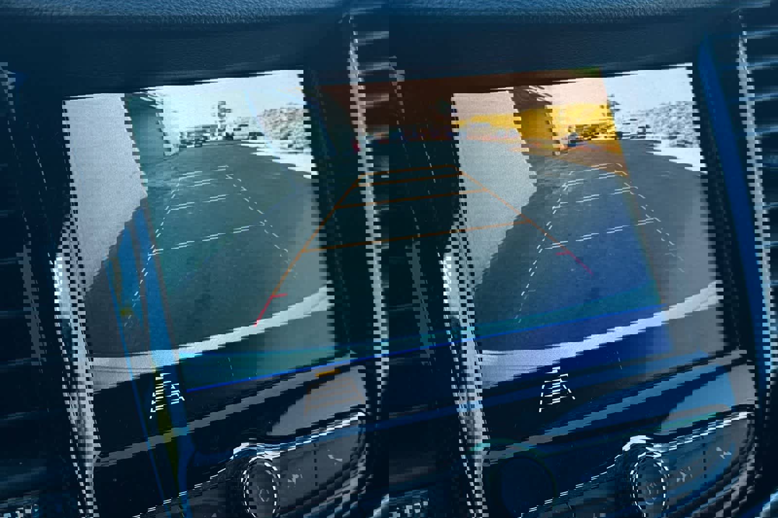 Used 2020 Chevrolet Trax LT w/ LT Convenience Package image 19