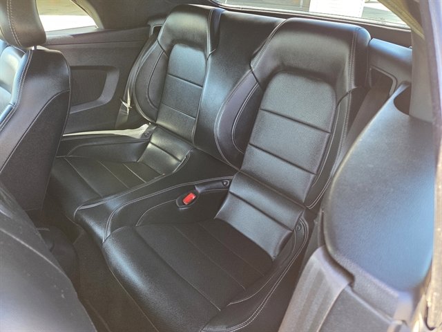 Used 2018 Ford Mustang Premium w/ Equipment Group 201A image 6