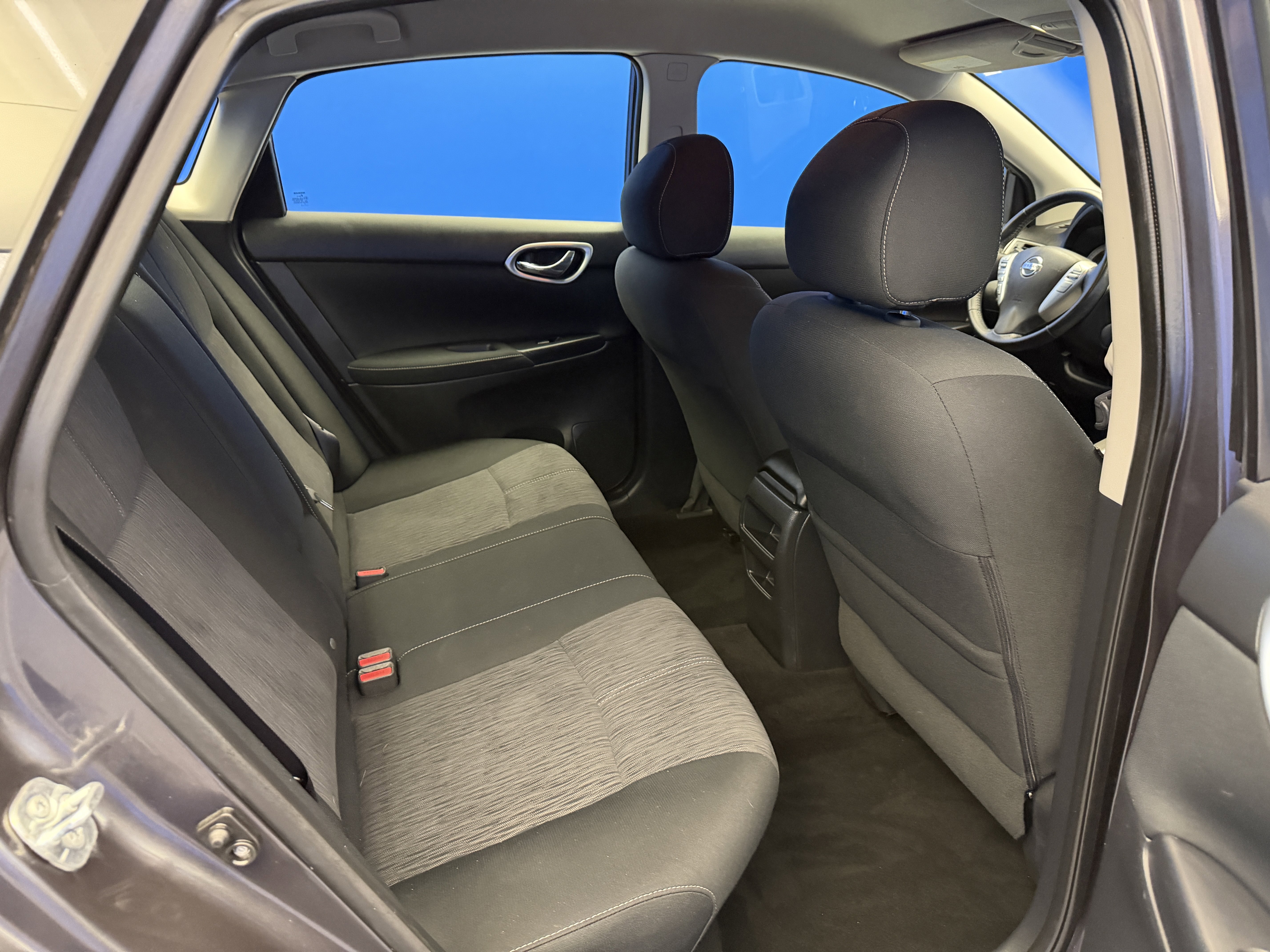 Used 2015 Nissan Sentra SV FWD image 25