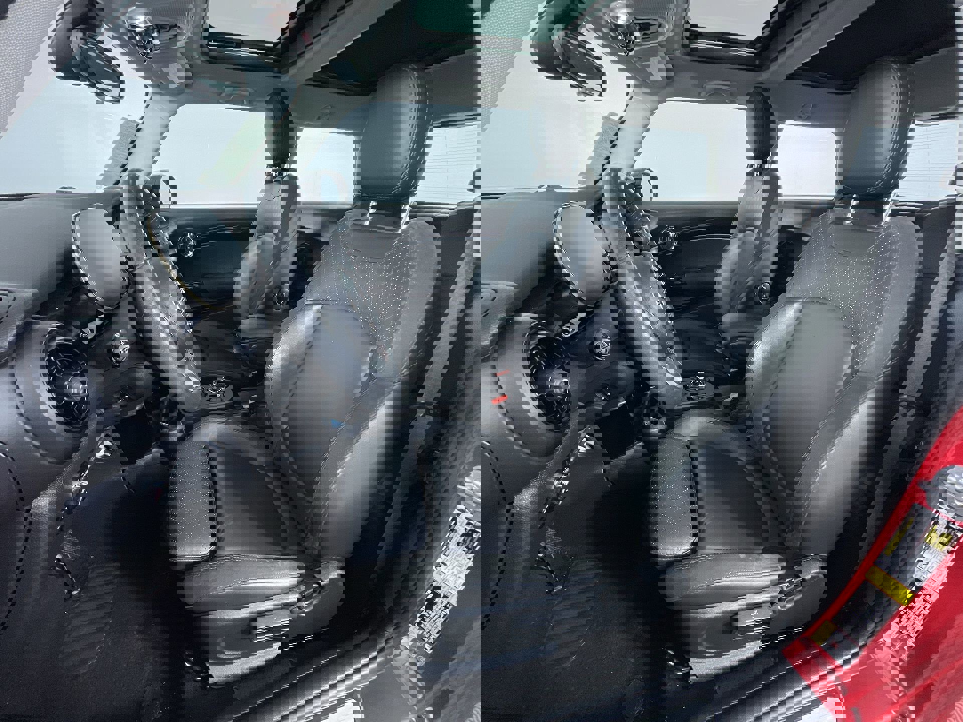 Used 2022 MINI Cooper SE image 15