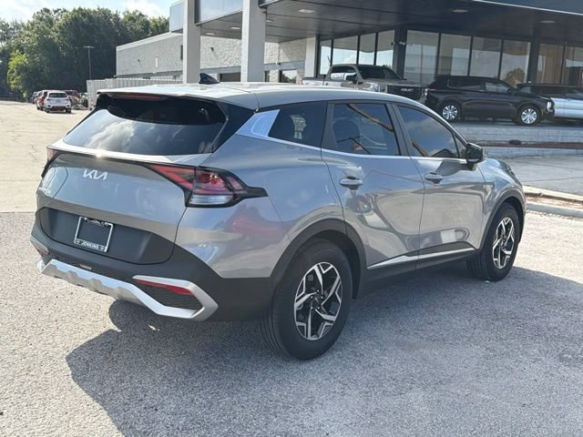Used 2025 Kia Sportage LX FWD image 5