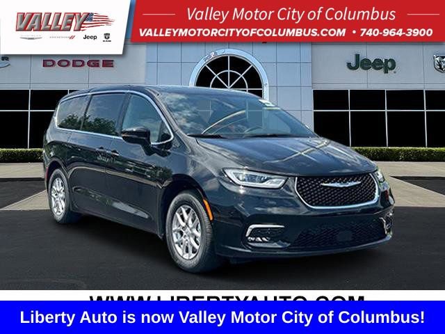 New 2025 Chrysler Pacifica Select image 1