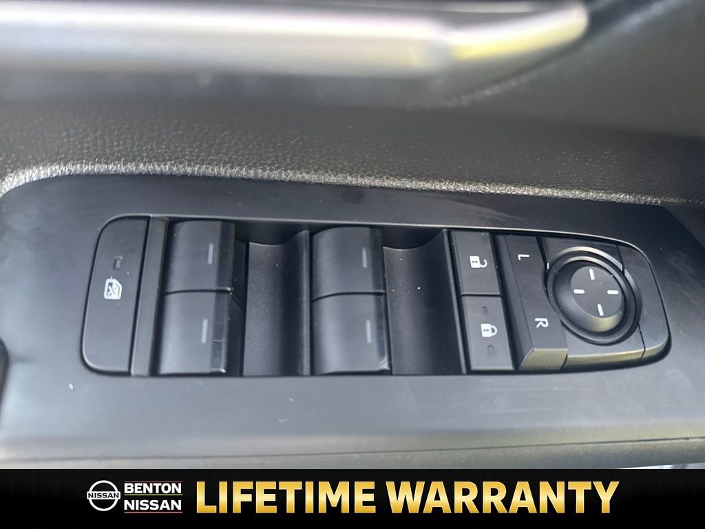 Used 2024 Toyota Tacoma TRD Off-Road image 12