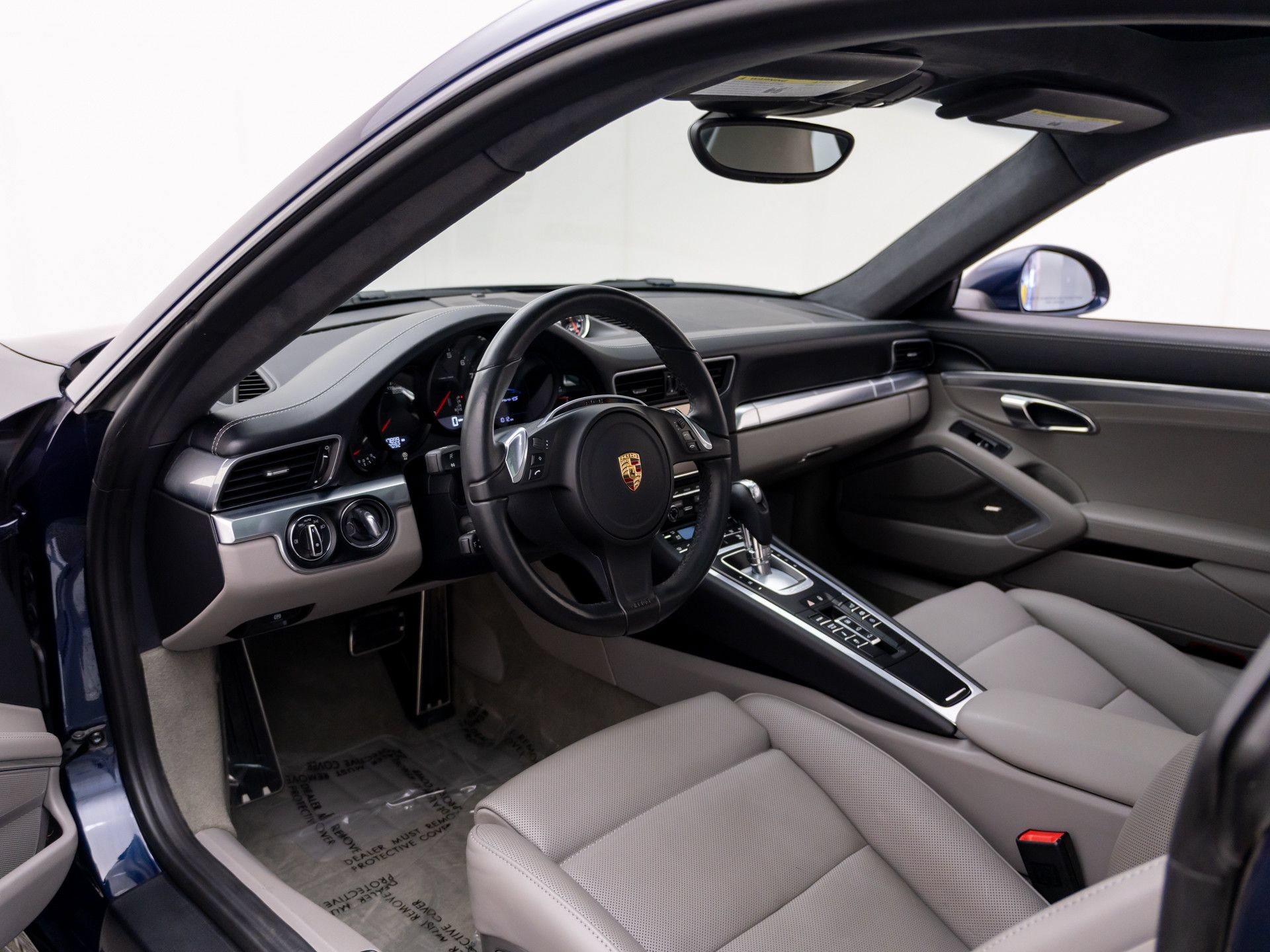 Used 2015 Porsche 911 Carrera 4S AWD/4WD image 4