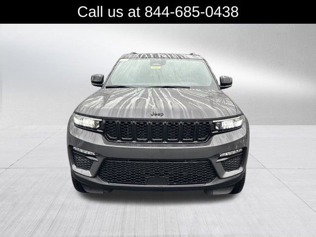 New 2025 Jeep Grand Cherokee Limited w/ Trailer Tow Package image 2