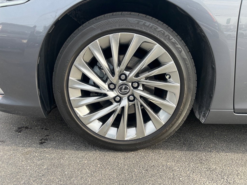 Used 2019 Lexus ES 300h image 36