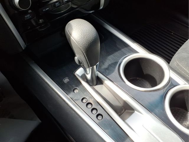 Used 2014 Nissan Pathfinder S image 10