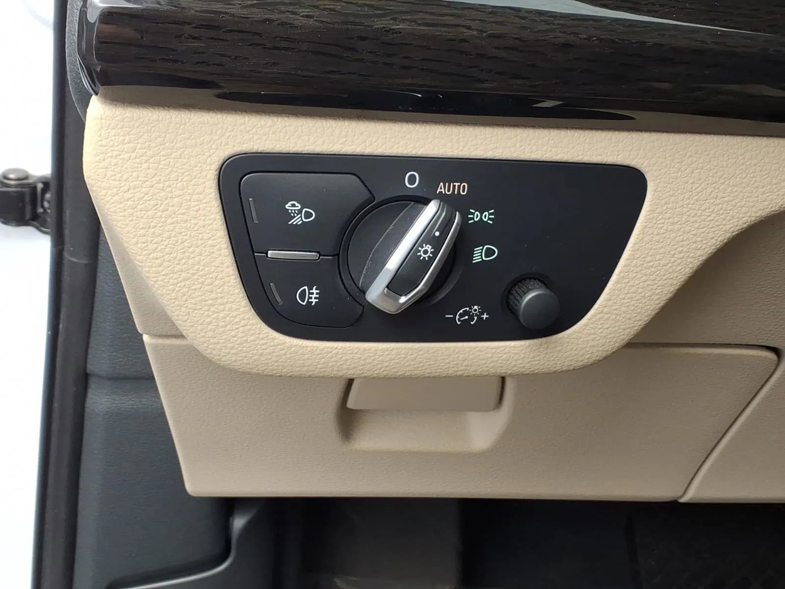 Used 2018 Audi Q5 2.0T Premium Plus w/ Premium Plus Package image 25