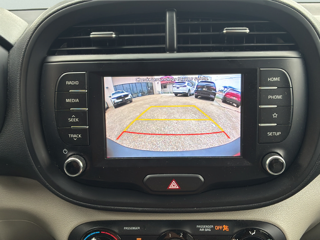 Used 2020 Kia Soul LX FWD image 24