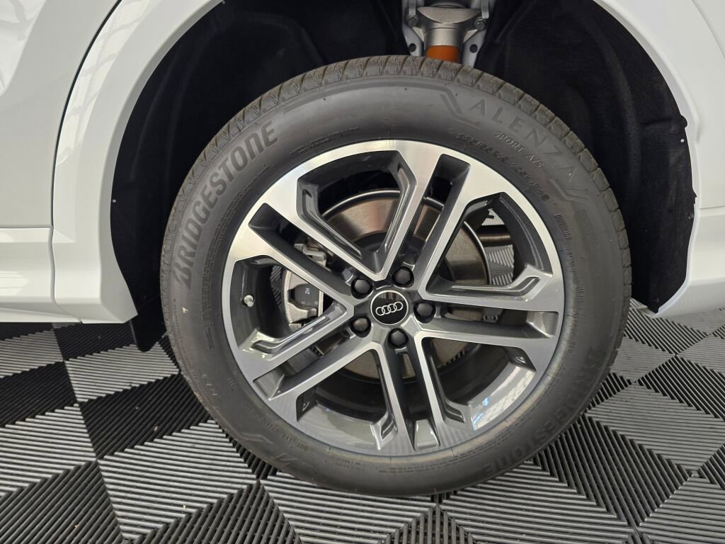 New 2025 Audi Q5 Premium image 21