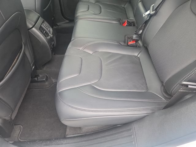Used 2020 Jeep Cherokee Limited AWD/4WD image 27
