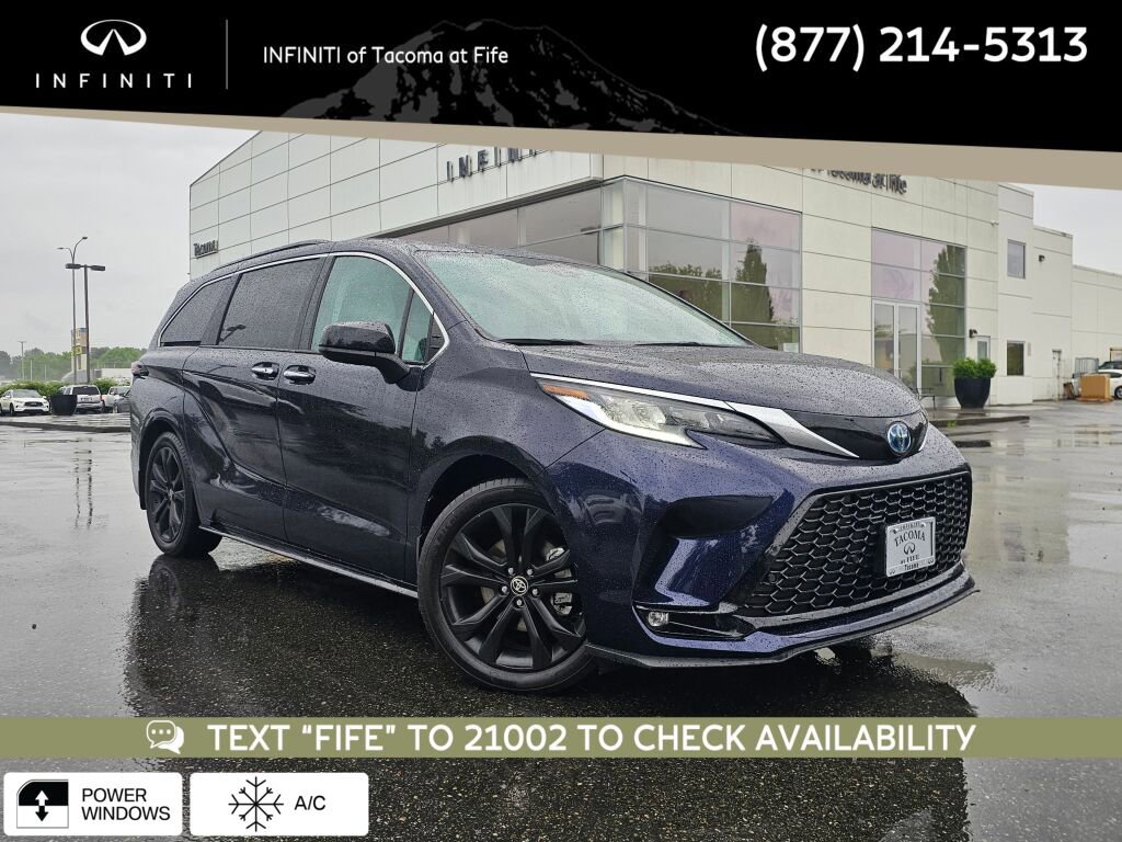 Used 2022 Toyota Sienna FWD image 1