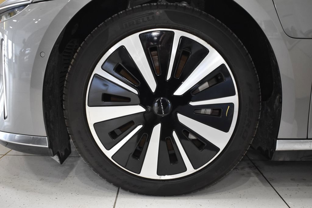 Used 2023 Lucid Air Grand Touring image 9