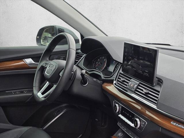 Certified 2023 Audi Q5 2.0T Premium w/ Convenience Package AWD/4WD image 9