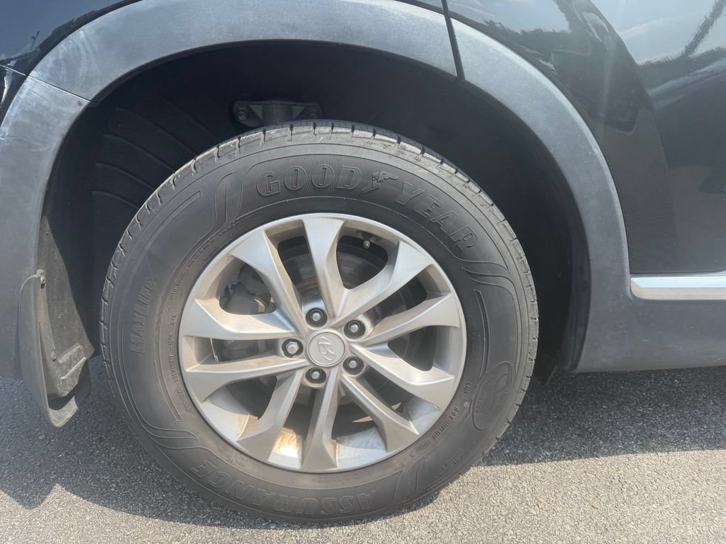 Used 2020 Hyundai Santa Fe SEL FWD image 4