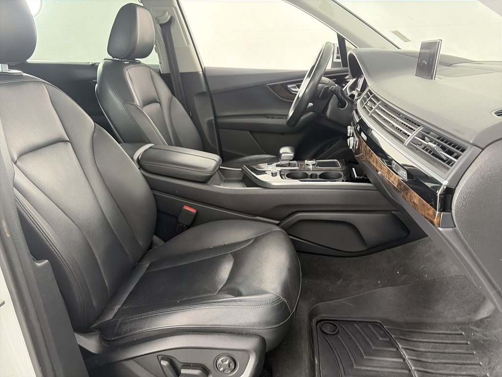 Used 2018 Audi Q7 3.0T Prestige image 31