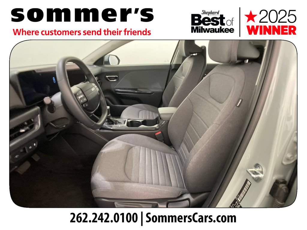 Used 2025 Kia K4 EX FWD image 9