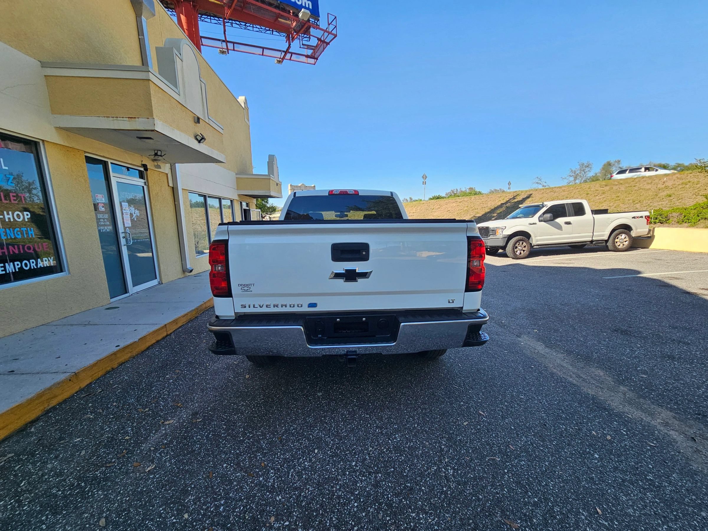 Used 2018 Chevrolet Silverado 1500 LT w/ LT Eassist Package RWD image 10