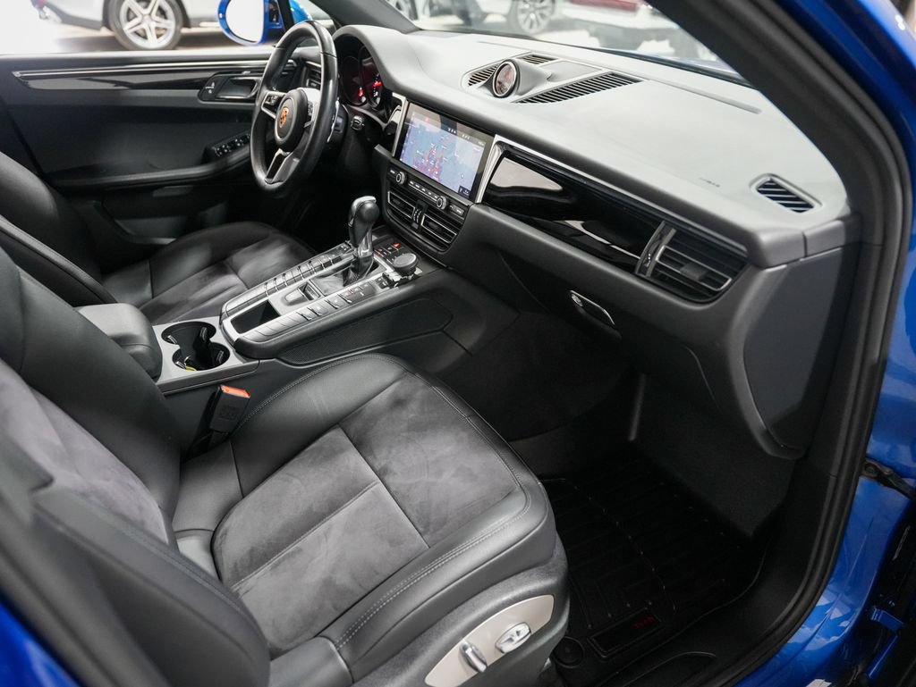 Used 2020 Porsche Macan AWD/4WD image 23