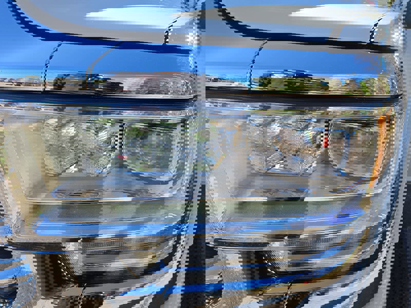 Used 2024 RAM 2500 Limited w/ Safety Group image 33