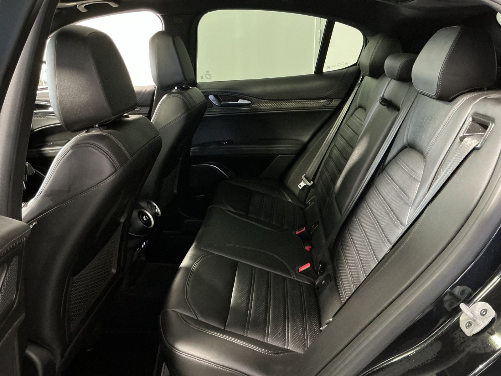 Used 2022 Alfa Romeo Stelvio Quadrifoglio w/ Active Assist Plus Package AWD/4WD image 25