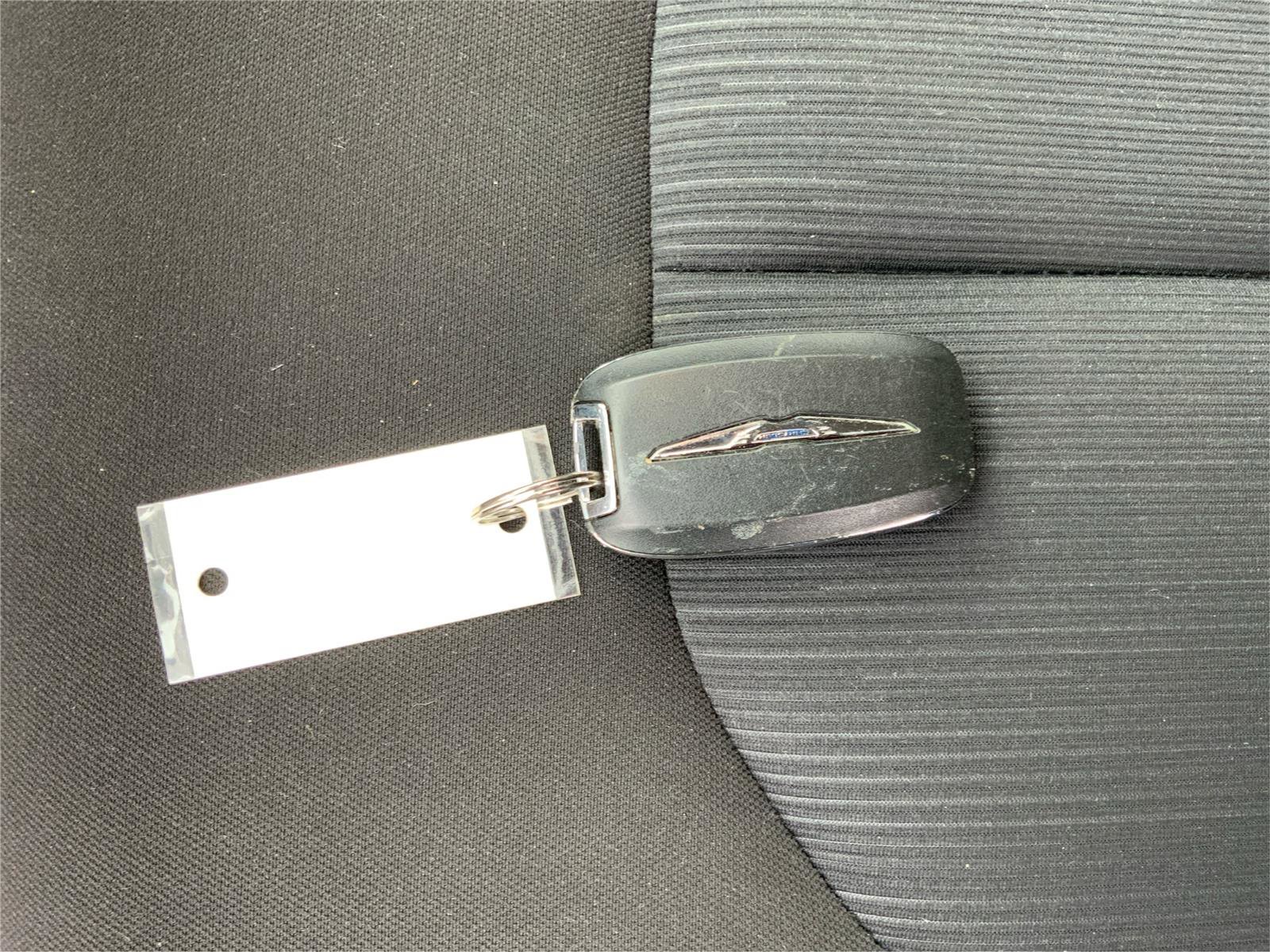 Used 2023 Chrysler Voyager LX image 36