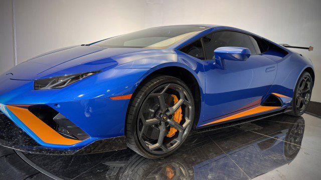 Used 2021 Lamborghini Huracan EVO RWD image 24