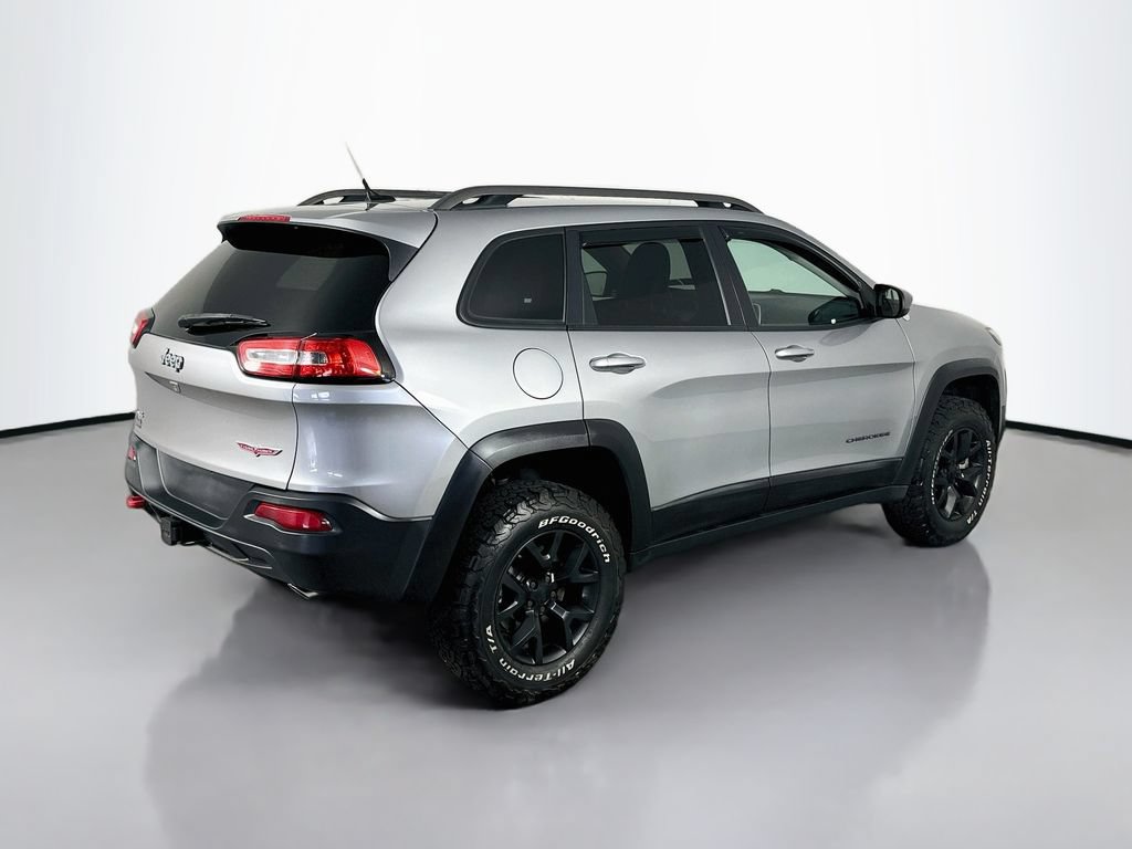 Used 2015 Jeep Cherokee Trailhawk w/ Leather Interior Group AWD/4WD image 7