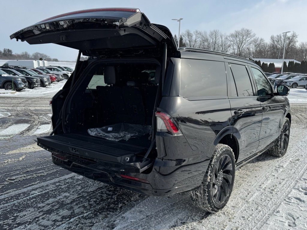 New 2026 Lincoln Navigator Reserve w/ Jet Appearance Package image 9