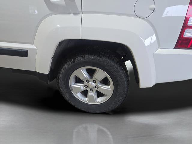 Used 2009 Jeep Liberty Sport image 14