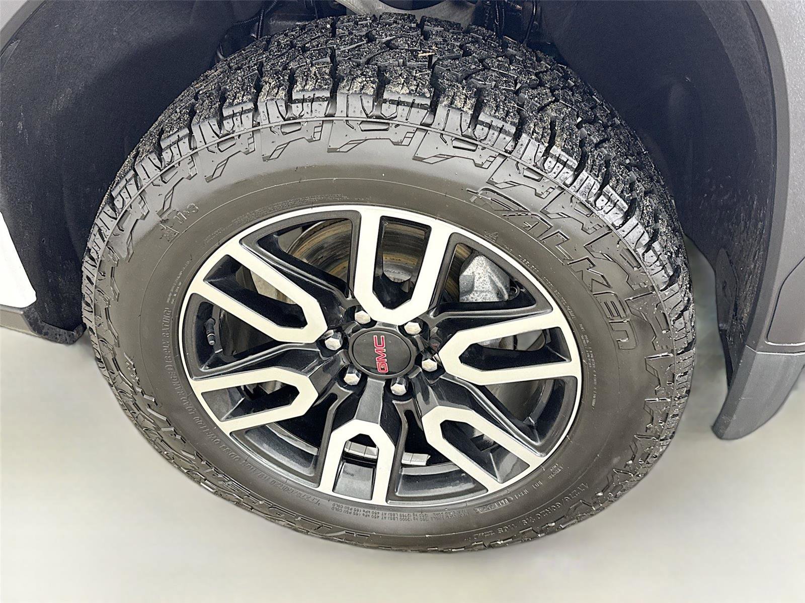 Used 2023 GMC Sierra 1500 AT4 w/ AT4 Premium Package image 32